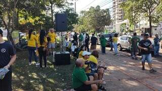 Concentração na Praça do Rádio para carreata pró Bolsonaro. (Foto: Mirian Machado)