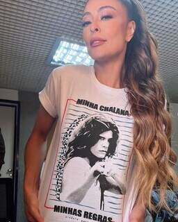 Juliana Paes com a camiseta da marca sul-mato-grossense. (Foto: Reprodução Instagram)