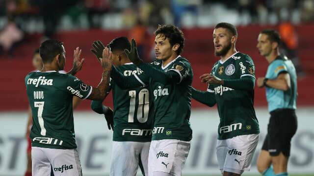 Palmeiras atropela Independiente por 5 a 0 e vai &agrave;s oitavas da Libertadores 