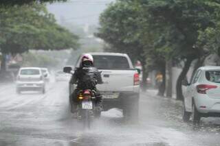 Chuva na Avenida Salgado Filho (Foto: Marcos Maluf) 