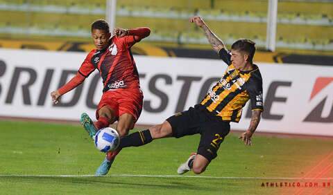 Em La Paz, Athletico Paranaense leva goleada de 5 a 0 para o The Strongest 