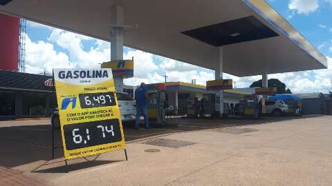 Postos de combustíveis devem eliminar 4º dígito em preços a partir de sábado