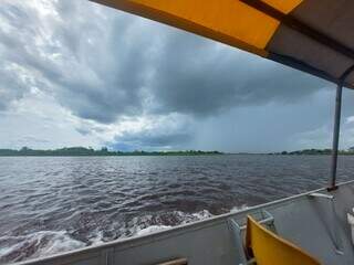Nuvens se formam em rio na região do Pantanal; cenas como esta não foram tão comuns quanto o esperado, em abril deste ano. (Foto: Arquivo)