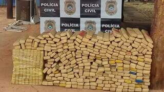 Pol&iacute;cia encontra 300 kg de maconha em ve&iacute;culo estacionado perto de escola
