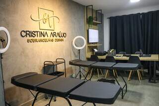 Studio Cristina Araújo Sobrancelhas Design fica na Rua Jorge Évora Asêncio, 52. (Foto: Paulo Francis)