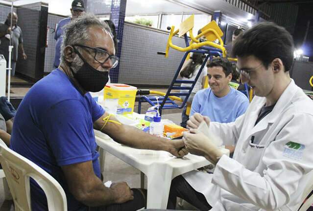 Estudantes avaliam sa&uacute;de de caminhoneiros que percorrem a Rota Bioce&acirc;nica 