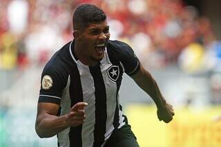 Atacante Erison comemora gol contra o Flamengo. (Foto: Vítor Silva/Botafogo)