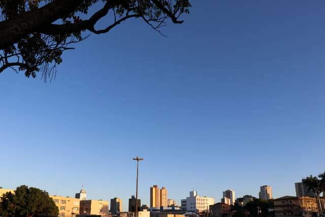 Previs&atilde;o para domingo &eacute; de tempo firme com muito sol e calor em Campo Grande 