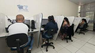 Equipe do telemarketing da Prefeitura de Campo Grande na ativa. (Foto: PMCG/Divulgação)