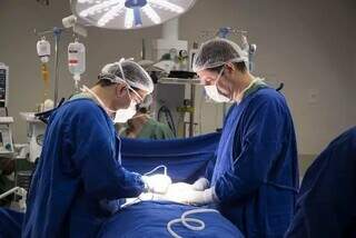 Justi&ccedil;a manda plano de s&aacute;ude custear cirurgia de R$ 50 mil negada a adolescente