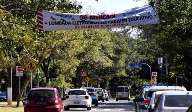 Lombadas eletr&ocirc;nicas no Parque dos Poderes come&ccedil;am a aplicar multas