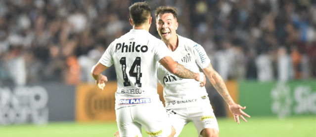 Santos domina partida e vence o Coritiba por 3 a 0