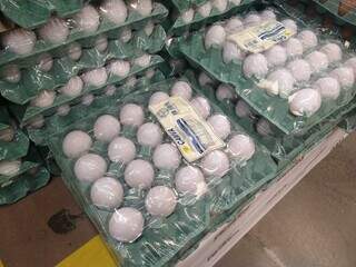 Em mercados da Capital, caixa de ovo é encontrada com 20 unidades. (Foto: Cleber Gellio)