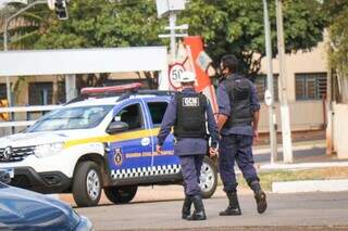 Guardas Municipais durante ronda na Capital. (Foto: Henrique Kawaminami | Arquivo)