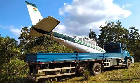 Avião boliviano preparado para transporte de cocaína é apreendido em Coxim