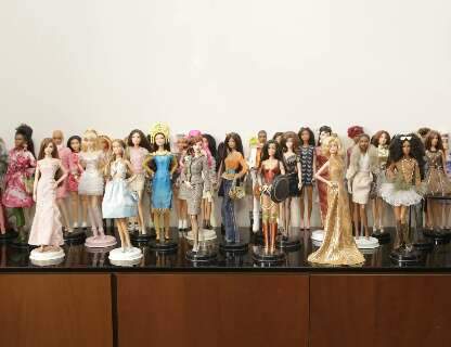 Aos 51 anos, Patricia tem coleção de Barbie que chega a R$ 3 mil 