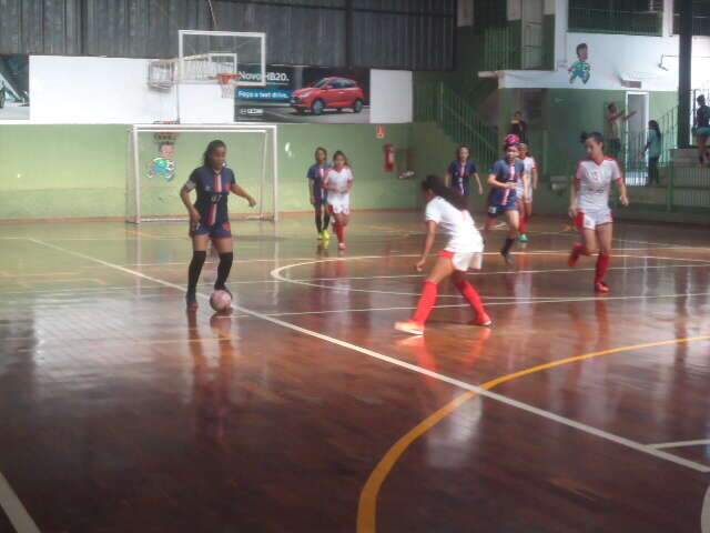 Torneio de futsal encerra fase de classifica&ccedil;&atilde;o com cinco jogos neste s&aacute;bado