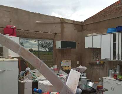  Com mais de 150 famílias atingidas pelo temporal, cidade decreta emergência 