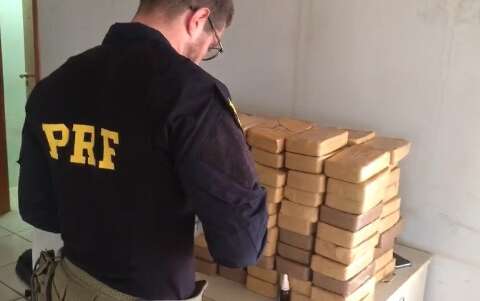 Caminhoneiro é preso com R$ 27 milhões em cocaína escondidos em carga de minério