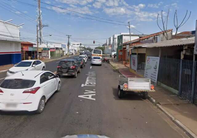 Homem Agredido E Esfaqueado No Pesco O E Nas Costas Durante Roubo Na