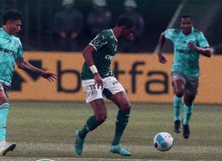 Com gol de Danilo, Palmeiras vence Emelec por 1 a 0 