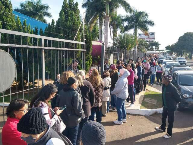 Para n&atilde;o perder bazar na Capital, teve quem chegou &agrave;s 4h da madrugada na AACC