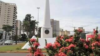 Obelisco foi reformado após acordo com o Ministério Público. (Foto: Divulgação/Prefeitura) 