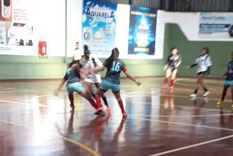 Com goleada de 8 x 2, Copa Pelezinho define finalistas no Futsal