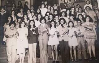 Grupo de alunos que se formaram no Ginásio Paroquial Nossa Senhora do Perpétuo Socorro em 1972. (Foto: Arquivo pessoal)