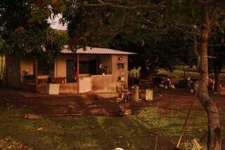 Residência onde ocorreu o crime no município de Terenos. (Foto: Kísie Ainoã)