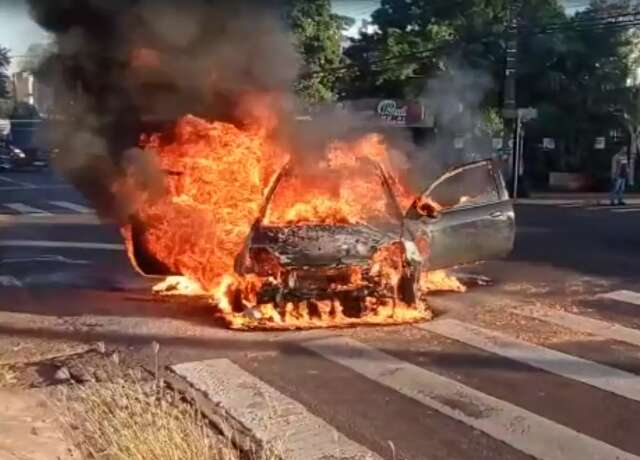 Em desespero, concurseiro foi motivado a seguir em frente ap&oacute;s carro pegar fogo