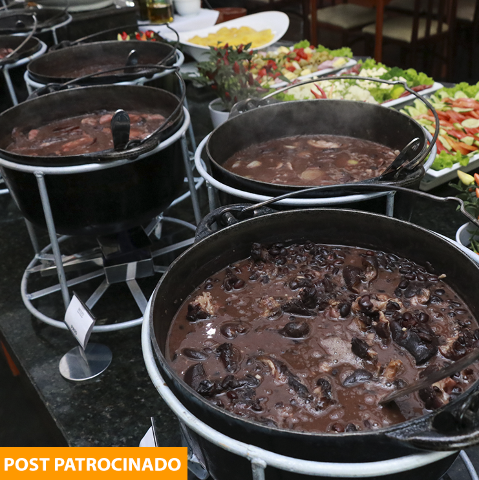 Incomparável, famosa feijoada do Hotel Exceler retorna neste sábado