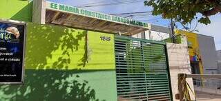 Caso aconteceu na Escola Maria Constança, no Bairro Amambai. (Foto: Ana Beatriz Rodrigues)
