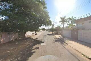 Assalto aconteceu na Rua Carneiro de Campos, na Vila Margarida, em Campo Grande. (Foto: Reprodução/Google Maps)
