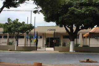 Fórum de Maracaju, onde estuprador da própria filha foi julgado. (Foto: Divulgação/TJMS)