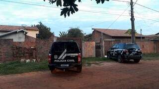 Polícia cumpriu mandado de busca e apreensão na casa do suspeito, em Bonito. (Foto: Divulgação)