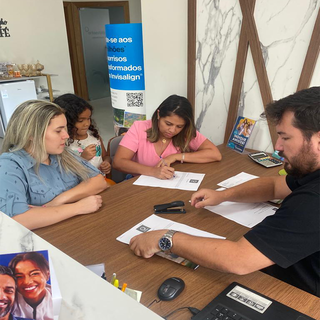 Paciente viabiliza crédito consignado para pagar tratamento sem peso no bolso. (Foto: Divulgação)