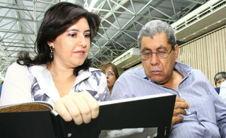 Simone Tebet quando vice-governadora, junto do então governador André Puccinelli. (Foto: Rádio Caçula)