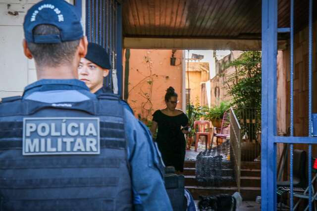 Presa por incendiar quarto, &quot;Loira Golpista&quot; ser&aacute; monitorada por tornozeleira 