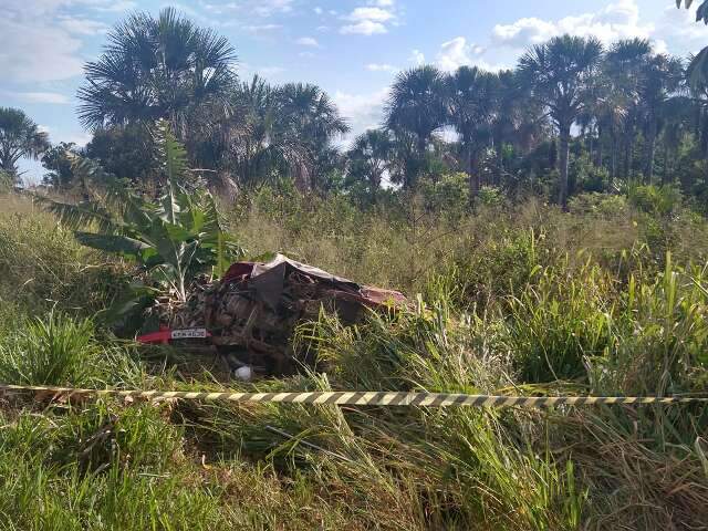 Ao tentar ultrapassar, motorista de picape morre ap&oacute;s colidir contra caminh&atilde;o 