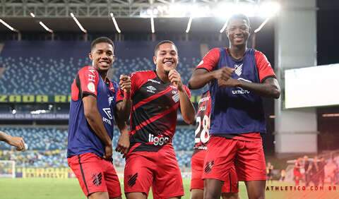 Jogando em casa, Cuiabá perde de 1 a 0 para o Athletico-PR