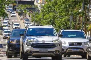 Movimentação de veículos na Rua 14 de Julho, no Centro de Campo Grande. (Foto: Divulgação)