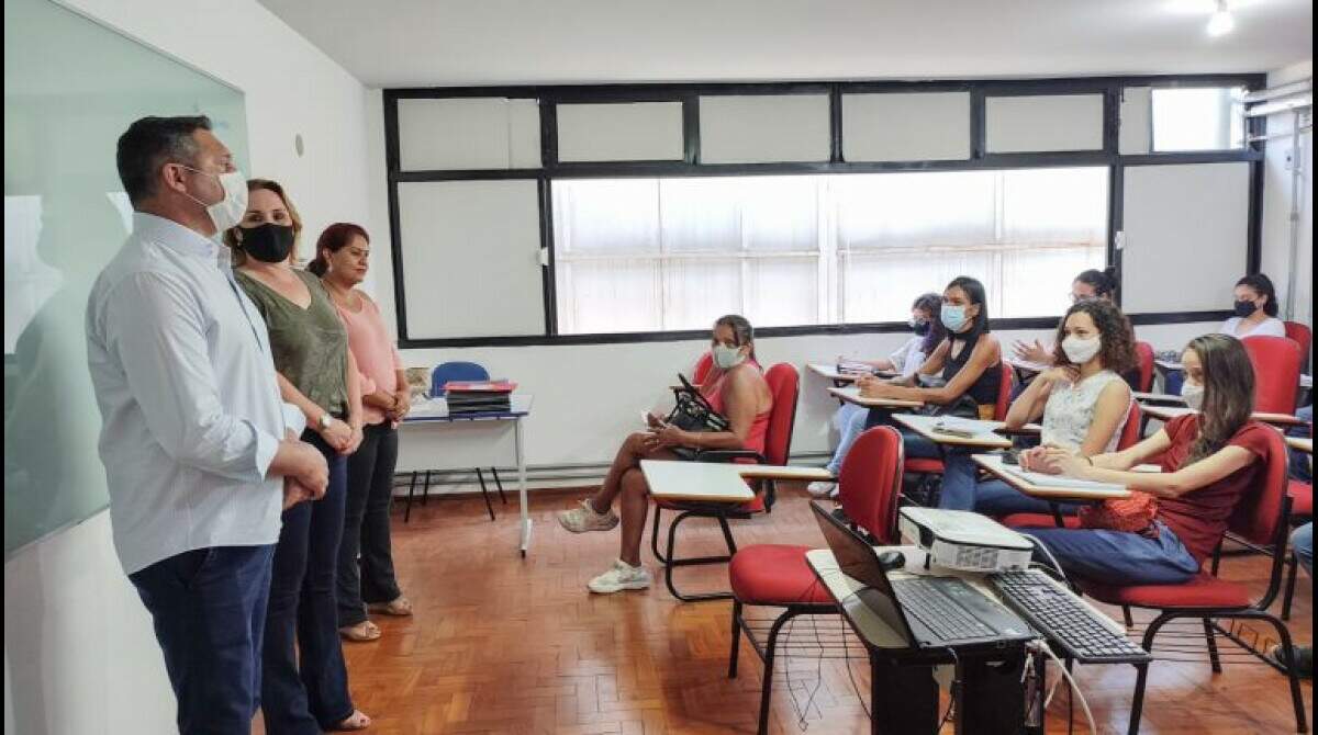 Curso de inglês para adulto destaca-se no meio acadêmico e profissional -  Consumo - Campo Grande News