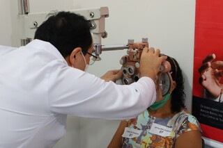 Atendimento oftalmológico oferecido pelo Sistema Famasul (Foto: Arquivo/Sistema Famasul)