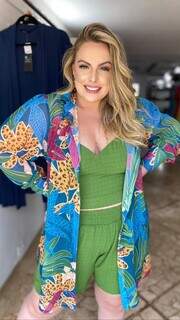Conjunto e kimono, uma das tendências está com 50% de desconto na Flora Boutique. (Foto: Divulgação)