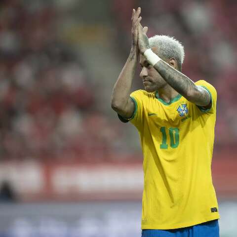 Neymar faz dois gols de p&ecirc;nalti e Brasil goleia Coreia do Sul por 5 a 1