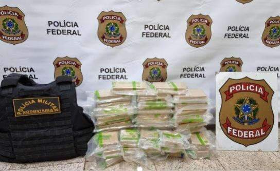 Pol&iacute;cia Federal apreende 34 kg de pasta base de coca&iacute;na em tanque de carro