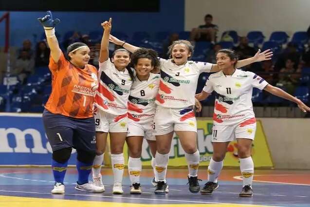 Serc/UCDB garante vaga na semifinal com maior goleada da Ta&ccedil;a Brasil