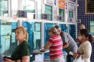 Apostas podem ser realizadas em qualquer lotérica do país até às 18h (Foto: Kisie Ainoã)
