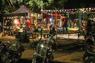 Festa junina organizada por motoclubes foi realizada no Jardim Imá. (Foto: Henrique Kawaminami)